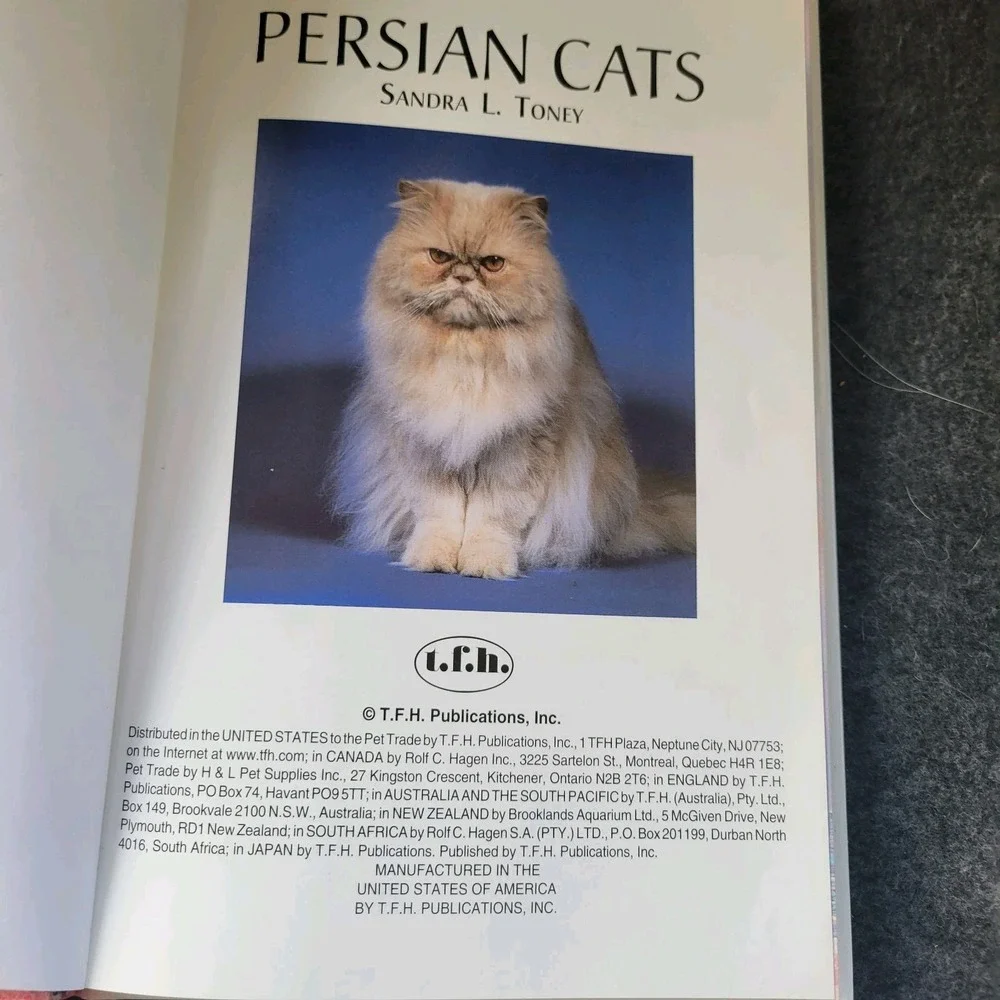 Persian‎ Cats Hardcover Sandra L. Toney